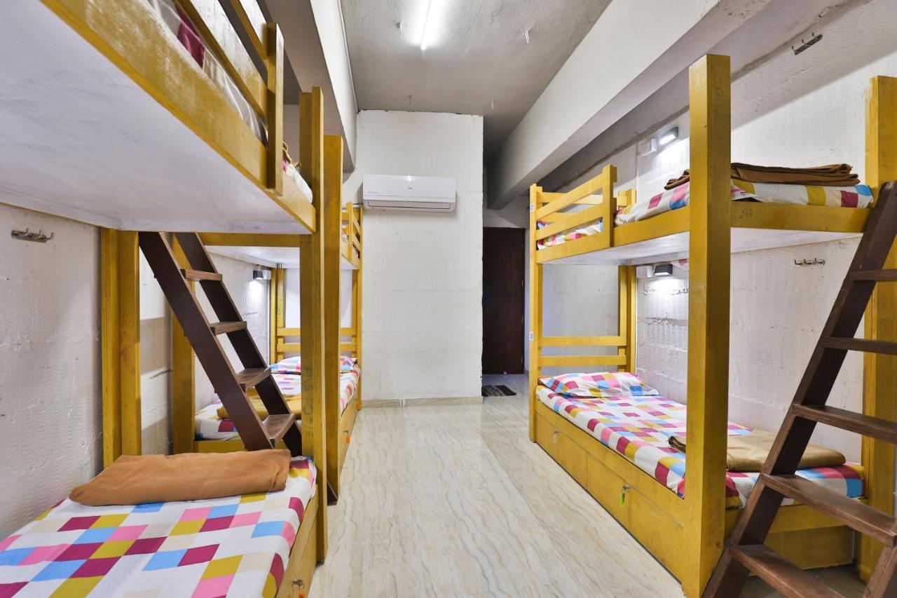 Oscar Dormitory Ahmedabad Eksteriør bilde